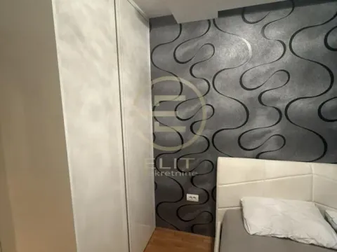 Izdavanje, dvosoban stan, 59m², Centar, Novi Sad - image 13