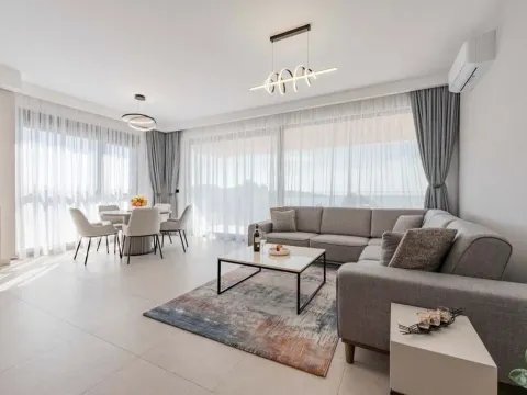 Rent, two bedroom apartment, 79m², Šušanj, Bar - image 4