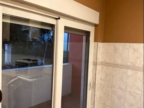 Izdavanje, jednosoban stan, 45m², Dalmatinska ulica, Podgorica - image 6