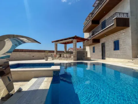 Kuća in Kava