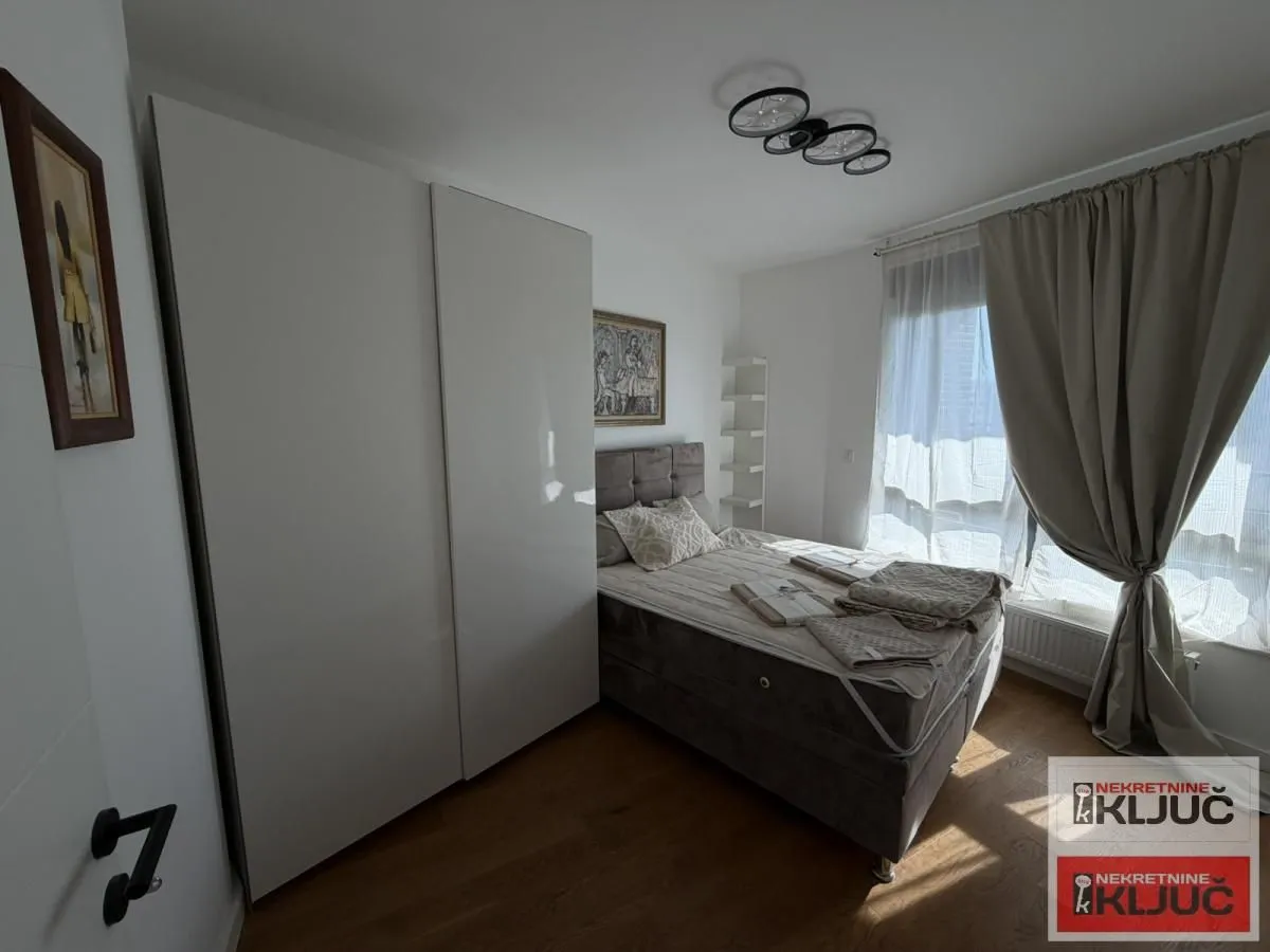 Izdavanje, jednosoban stan, 47m², Novi Sad, Srbija