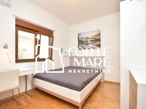 Sale, two bedroom apartment, 88m², Zelenika, Herceg Novi - image 2