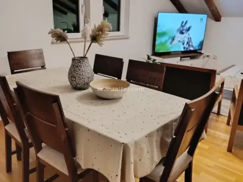 Izdavanje, trosoban stan, 111m², Tivat, Crna Gora - image 18