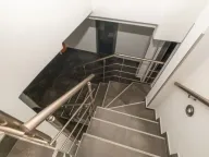 Prodaja,  poslovni prostor, 327m2, Blok 5, Podgorica