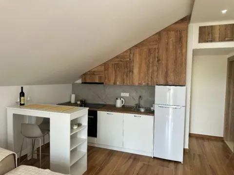 Rent, one bedroom apartment, 37m², Mrčevac, Tivat - image 8