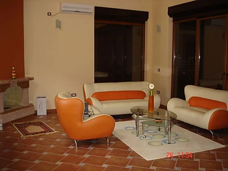 Prodaja, kuća, 251m², Utjeha, Bar