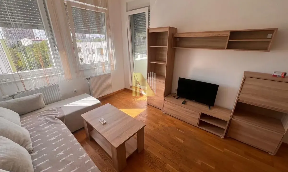 Izdavanje, jednosoban stan, 36m², Rotkvarija, Novi Sad Sve Podlokacije