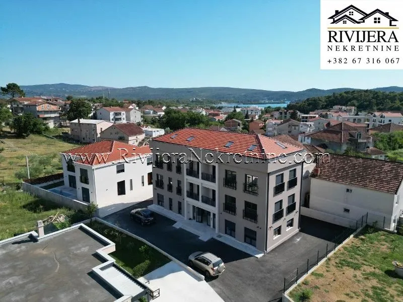 Prodaja, dvosoban stan, 61m², Tivat, Crna Gora