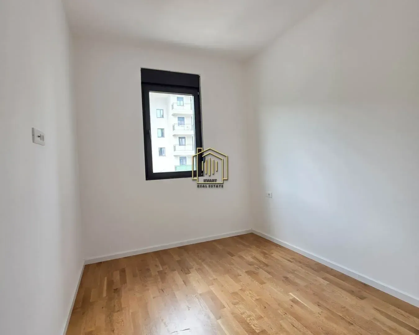 Izdavanje, dvosoban stan, 64m², Tološi, Podgorica
