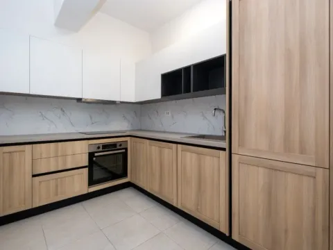 Izdavanje, četvorosoban stan, 127m², Master Kvart, Podgorica - image 9