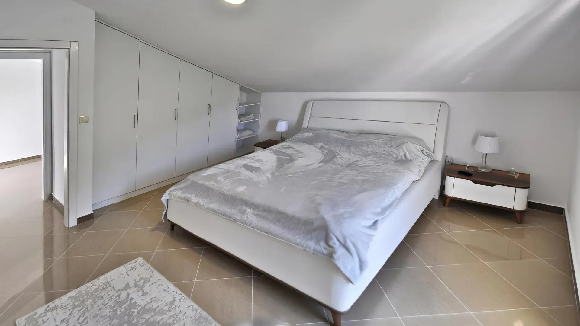 Rent, three bedroom apartment, 150m², Pržno, Budva
