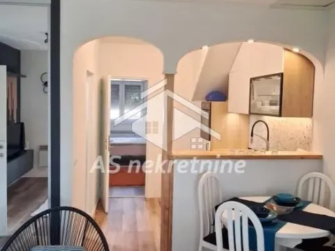 Izdavanje, dvosoban stan, 54m², Kalenić Pijaca, Vračar Sve Podlokacije - image 11