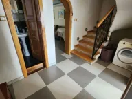 Izdavanje, četvorosoban stan, 220m², Gorica C, Podgorica - image 12