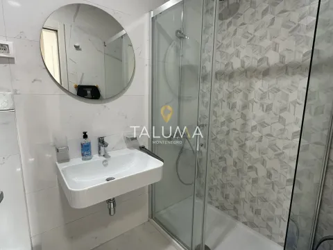 Prodaja, jednosoban stan, 49m², City Kvart, Podgorica - image 4