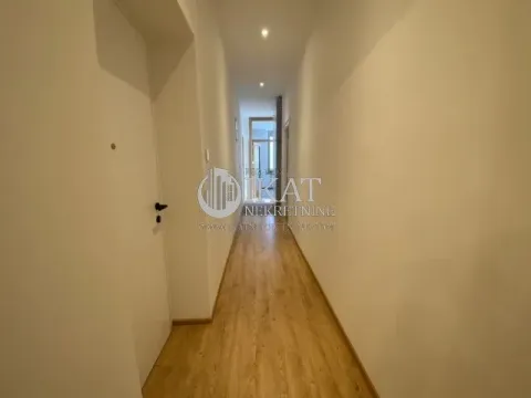 Izdavanje, četvorosoban stan, 160m², Stari Grad, Beograd - image 11