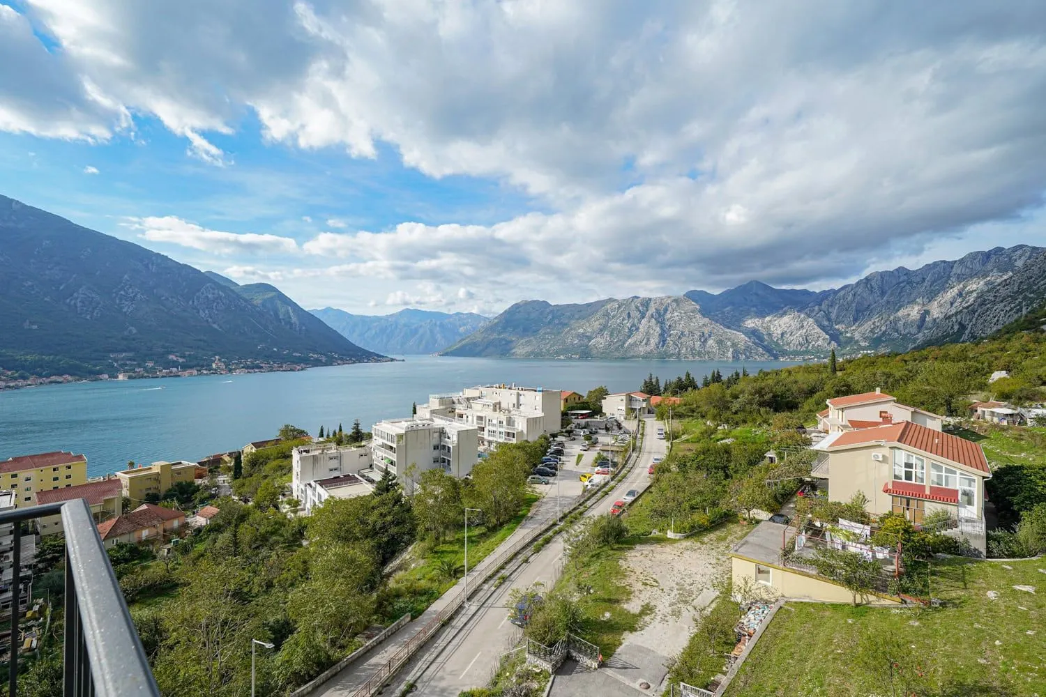 Prodaja, četvorosoban stan, 158m², Dobrota, Kotor