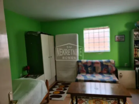 Sale, house, 270m², Železničko Naselje, Subotica - image 2