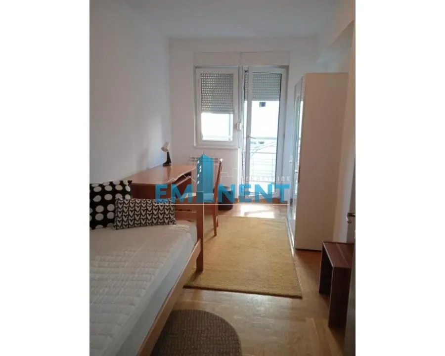 Izdavanje, dvosoban stan, 48m², Uciteljsko Naselje, Zvezdara Sve Podlokacije