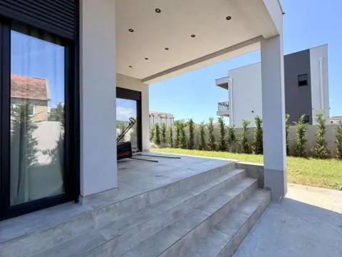 Prodaja, kuća, 225m², Gorice, Bijelo Polje - image 10