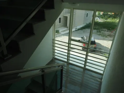Prodaja, stan, 94m², Bečići, Budva - image 11