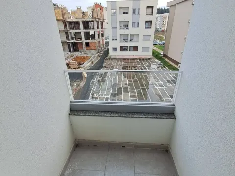 Prodaja, jednosoban stan, 42m², Zabjelo, Podgorica - image 10