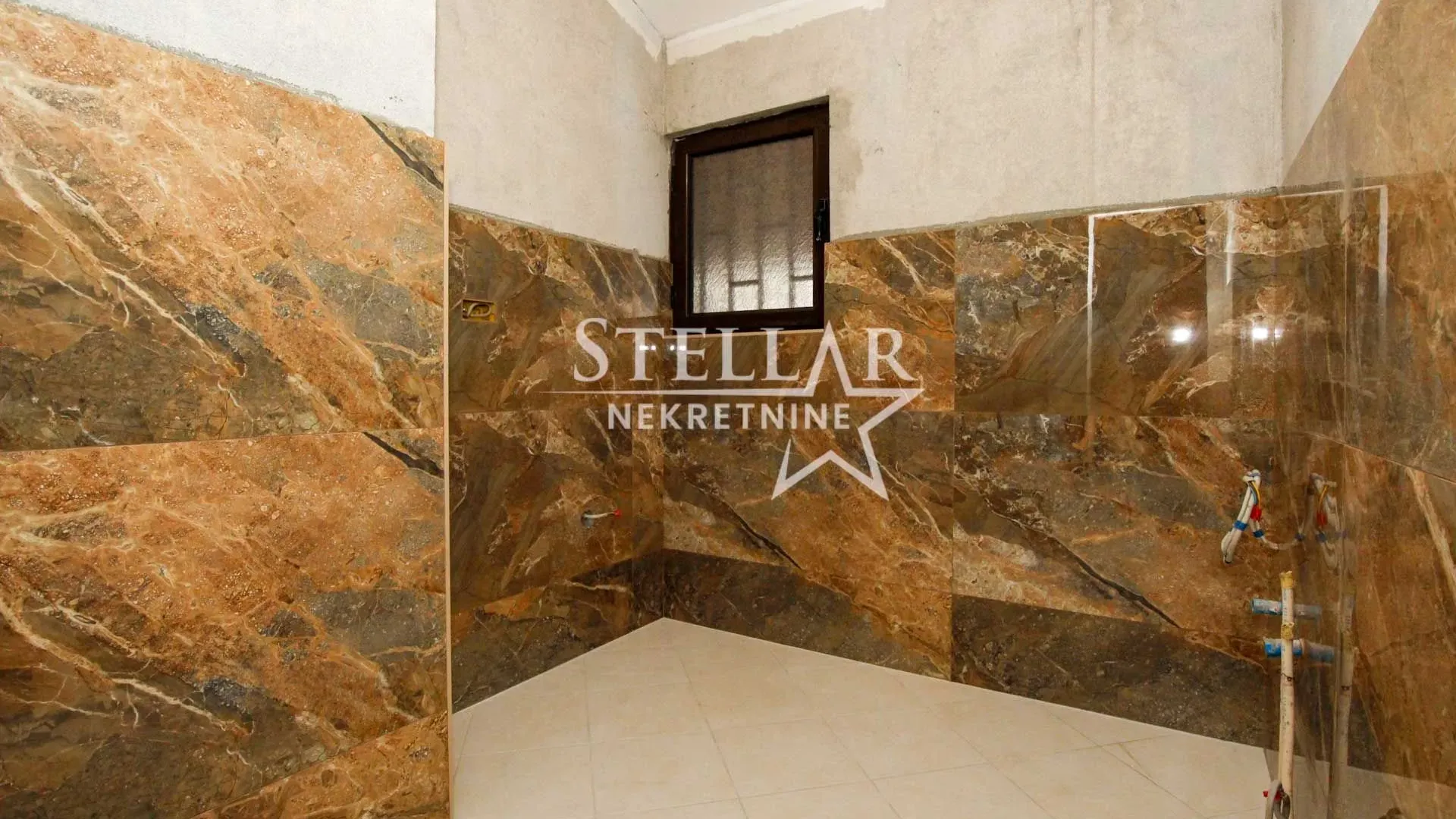 Rent, office space, 120m², Stari Aerodrom, Podgorica