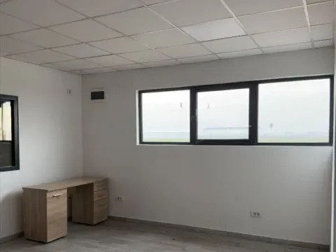 Izdavanje, poslovni prostor, 1500m², Zemun Sve Podlokacije, Beograd - image 7