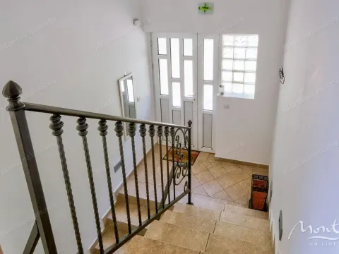 Sale, house, 174m², Muo, Kotor - image 19