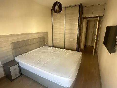 Izdavanje, dvosoban stan, 74m², City Kvart, Podgorica - image 10