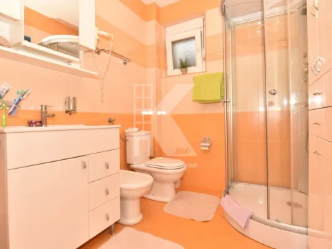 Sale, house, 175m², Vranići, Podgorica - image 9