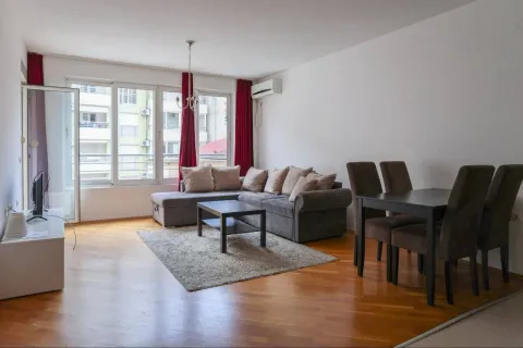 Rent, one bedroom apartment, 54m², Centar, Budva - image 11