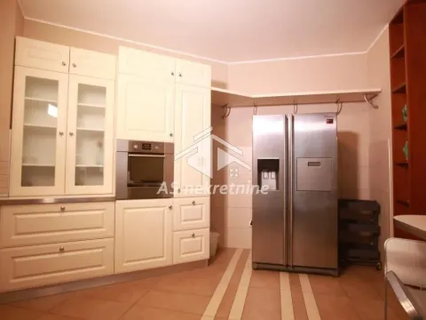 Izdavanje, četvorosoban stan, 197m², Vukov Spomenik, Zvezdara Sve Podlokacije - image 11