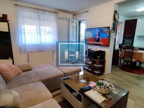 Prodaja, trosoban stan, 78m², Centar, Jagodina - image 3
