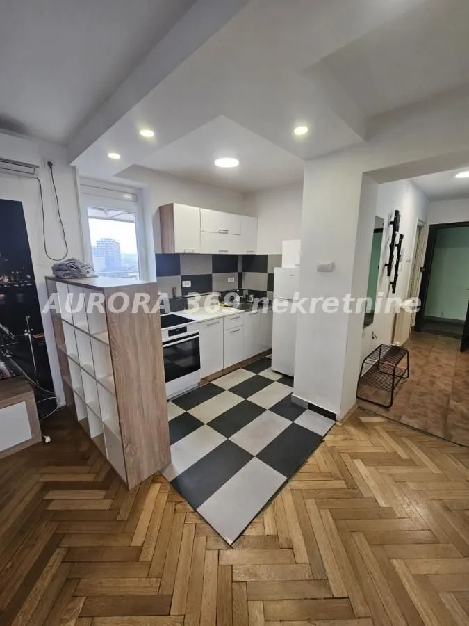 Prodaja, dvosoban stan, 48m², Stari grad, Novi Sad
