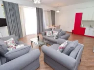 Izdavanje, dvosoban stan, 89m², Centar, Budva - image 8