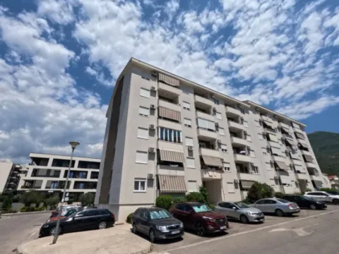 Izdavanje, jednosoban stan, 59m², Seljanovo, Tivat