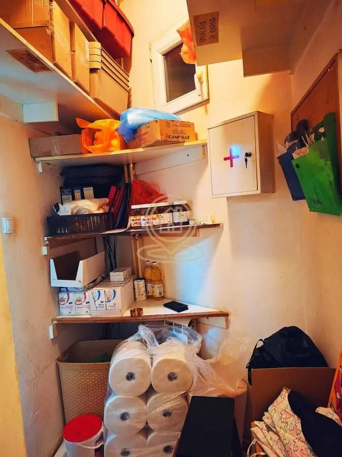 Rent, office space, 32m², Čukarička Padina, Beograd