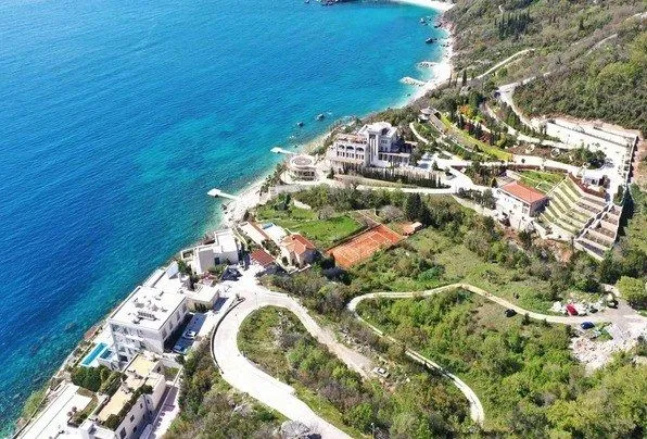 Prodaja, plac, 423m², Reževići, Budva