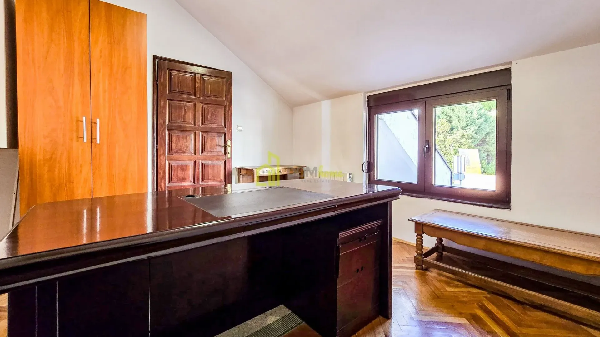 Rent, house, 380m², Gorica C, Podgorica