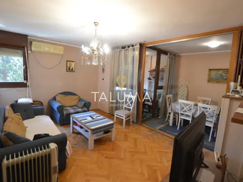 Prodaja, trosoban stan, 87m2, Blok 5, Podgorica