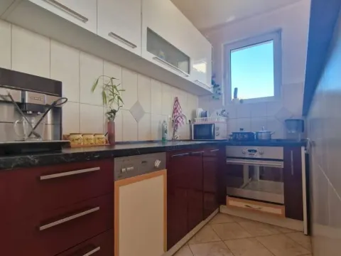 Sale, two bedroom apartment, 70m², Petrovac, Budva - image 4