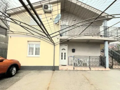 Izdavanje, dvosoban stan, 90m², Zlatica, Podgorica - image 2