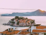 Prodaja, trosoban stan, 155m², Sveti Stefan, Budva - image 1