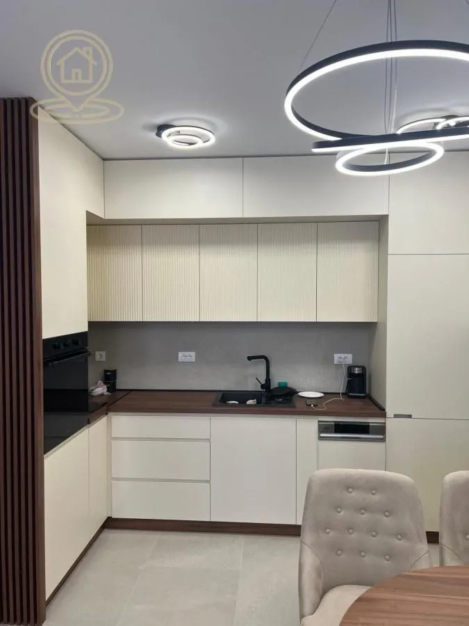 Izdavanje, dvosoban stan, 56m², Bulevar, Niš