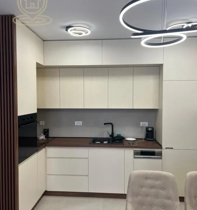 Izdavanje, dvosoban stan, 56m², Bulevar, Niš