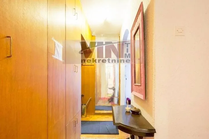 Izdavanje, dvosoban stan, 48m², Altina, Beograd