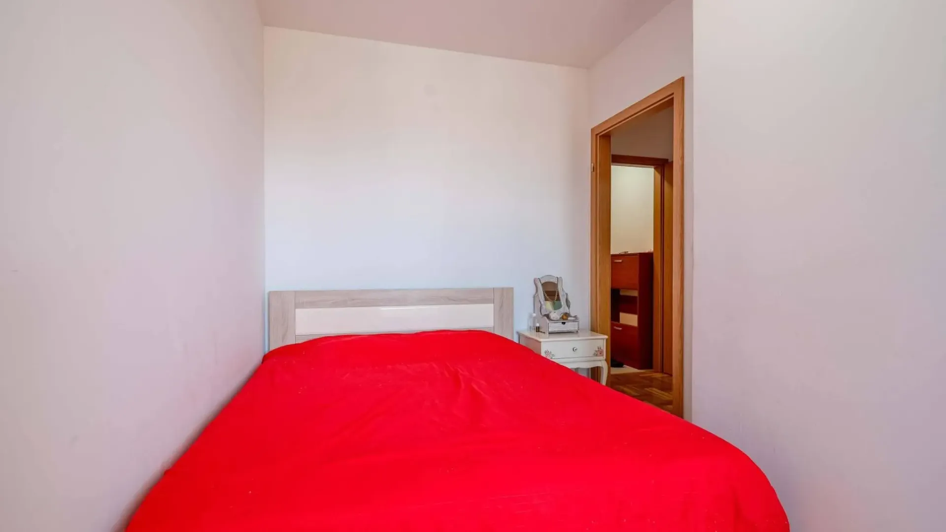Prodaja, dvosoban stan, 69m², Centar, Bar