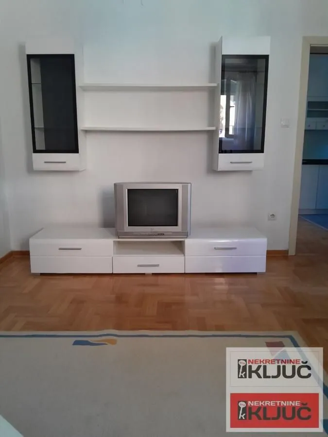 Prodaja, jednosoban stan, 36m², Novo naselje, Novi Sad