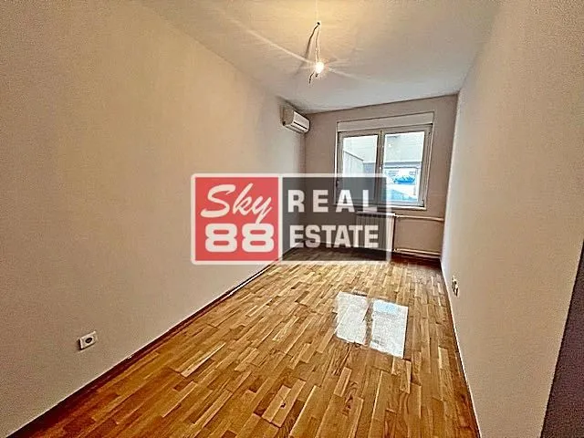 Sale, three bedroom apartment, 74m², Vračar Hram, Vračar Sve Podlokacije