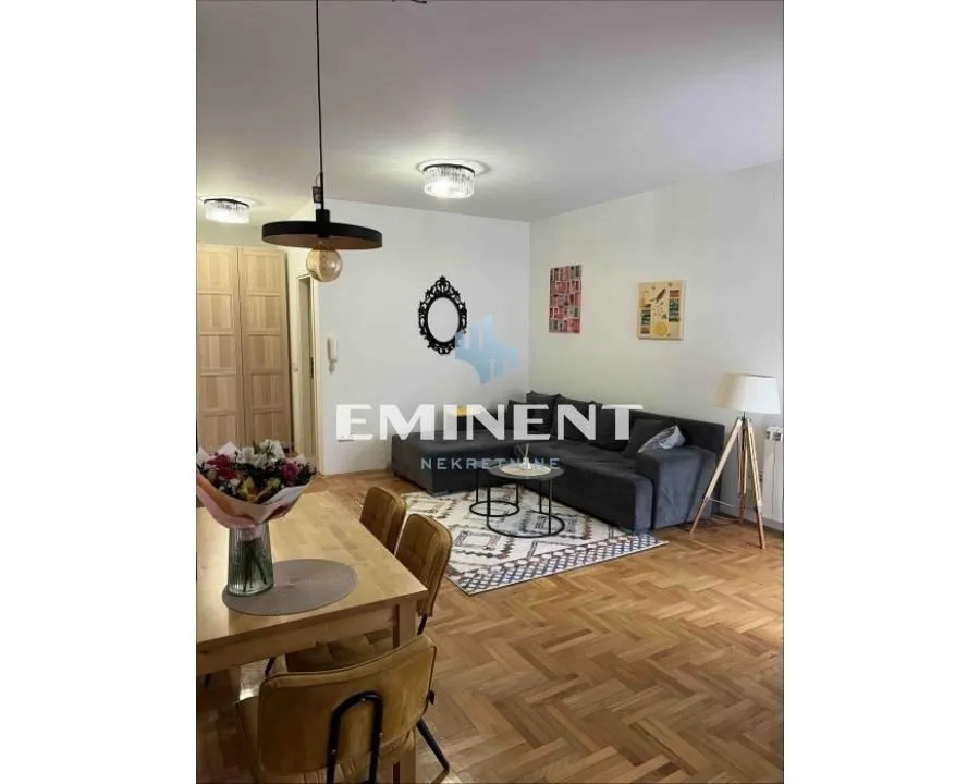 Rent, two bedroom apartment, 52m², Vračar Hram, Vračar Sve Podlokacije